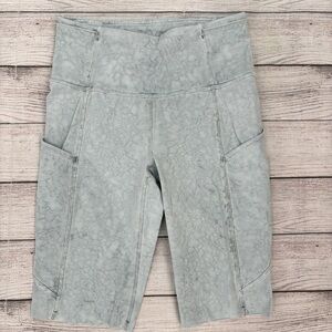 LULULEMON Fast and Free Shorts 10” Size 4
